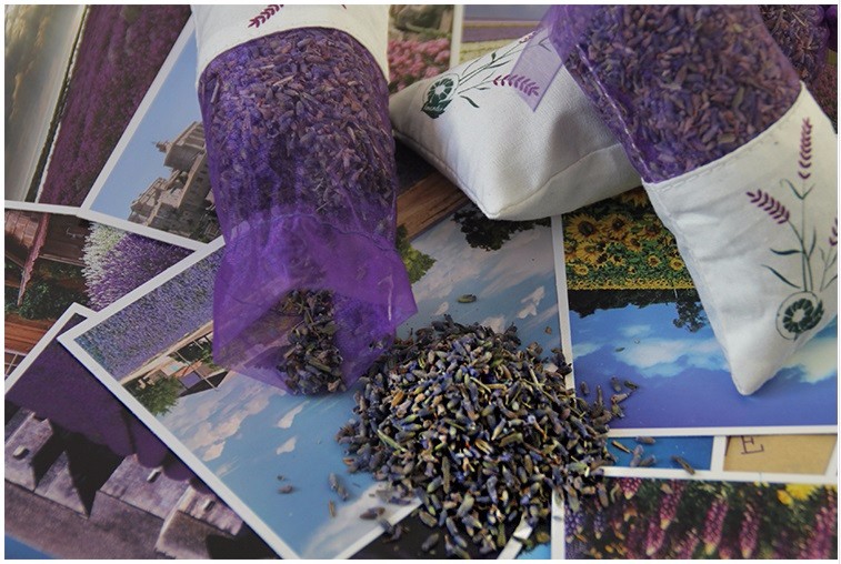 Lavender-sachets-natural-dried-flowers--sleep-sweet-bursa-car-wardrobe-sachets--